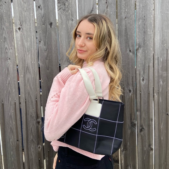 Meet your Posher, Atlee - Picture 1 of 1